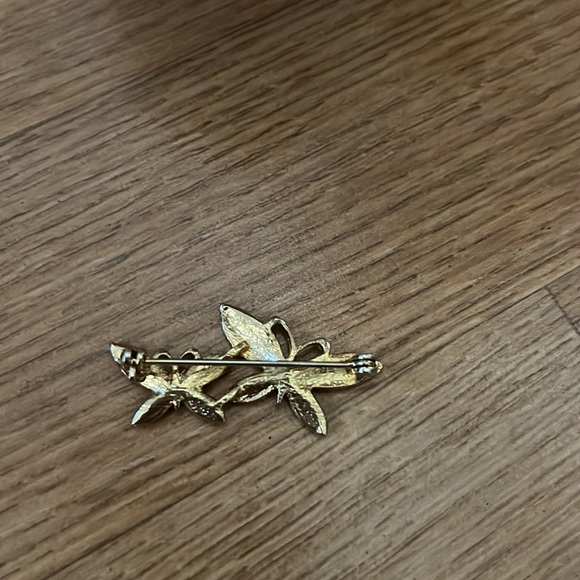 Pin Bundle - Picture 9 of 11